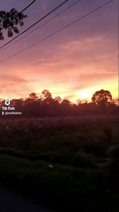 warna langit menjelang magrib
