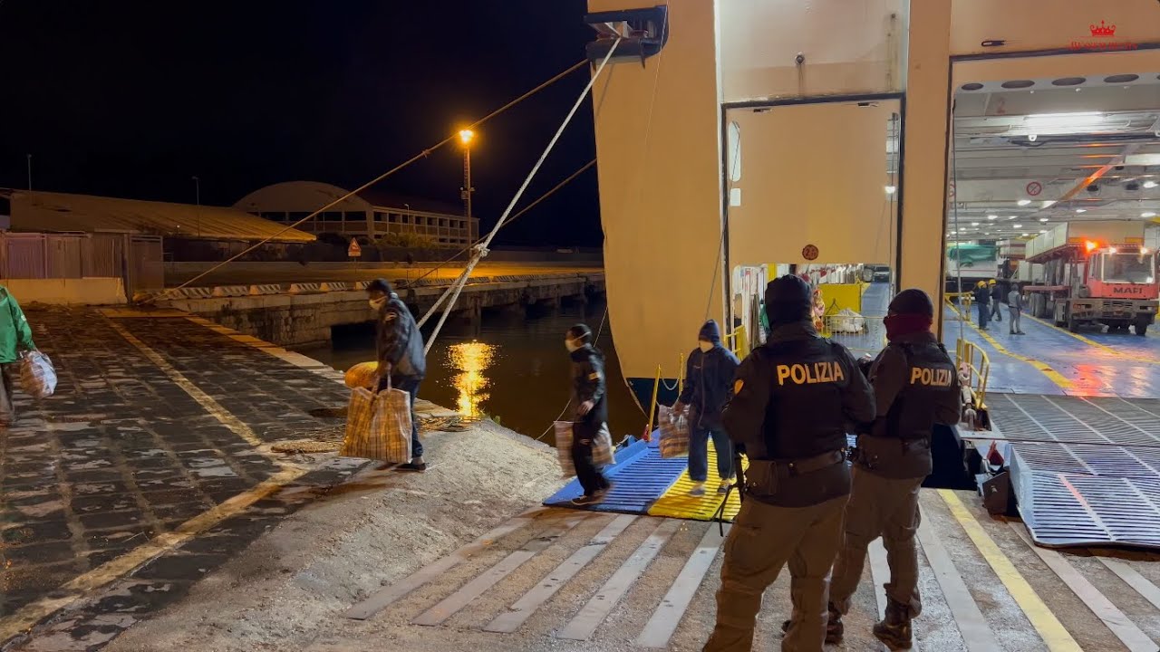 الغربة حكايات .. هذا مصير المهاجرين 