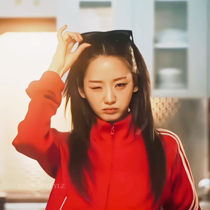 Lucky Gyeonwoo got a hot and cute wifey #headoverheels #chooyoungwoo #choyihyun #kdrama ama