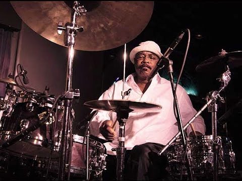 70`s Classic - Featuring HARVEY MASON - HOP SCOTCH/MARCHING IN THE STREET  (1975)