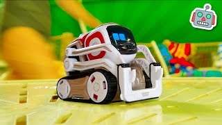 Cozmo and the Water Park Pursuit by Robot Family 249,092 views 8 months ago 8 minutes, 40 seconds
