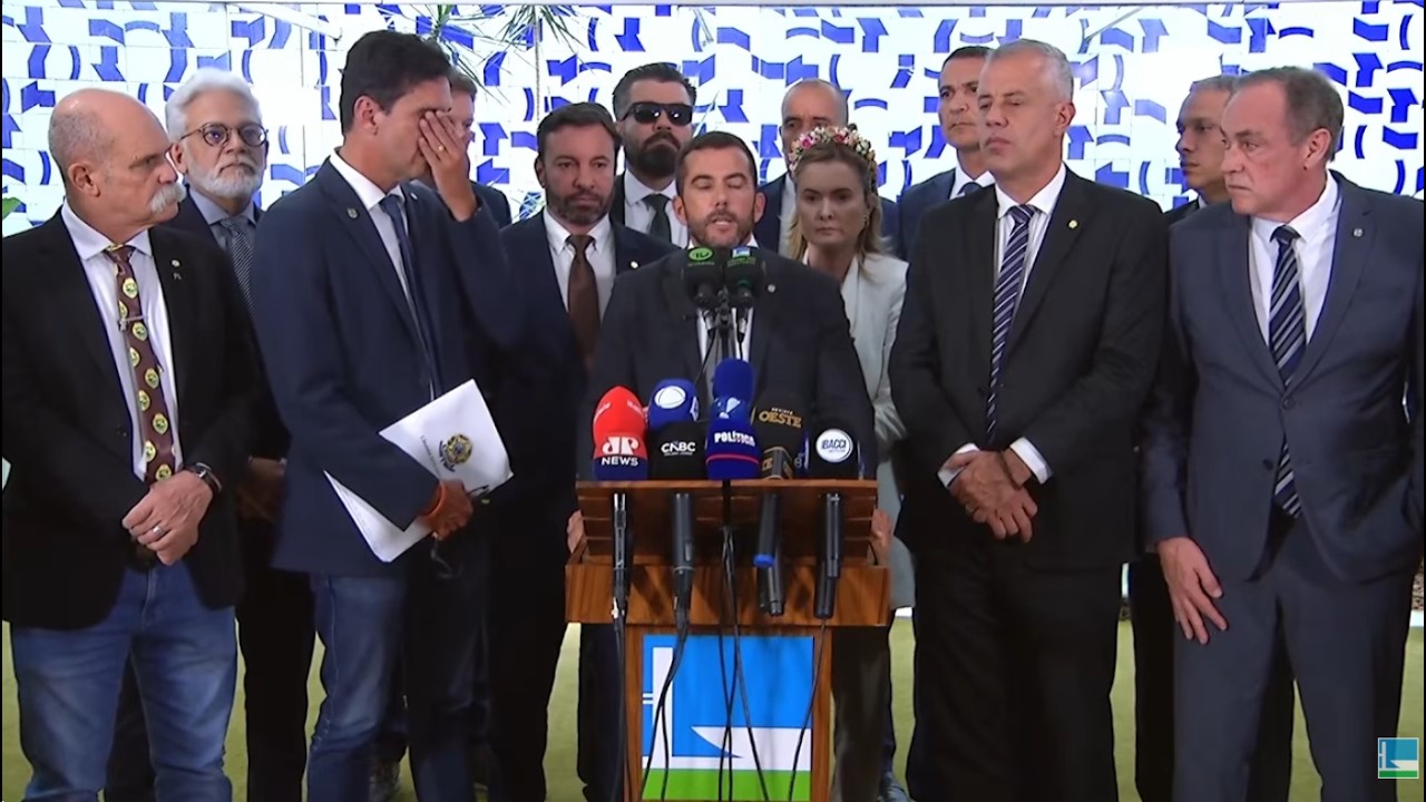 AO VIVO: Oposição defende CPMI do Master e impeachment de Moraes