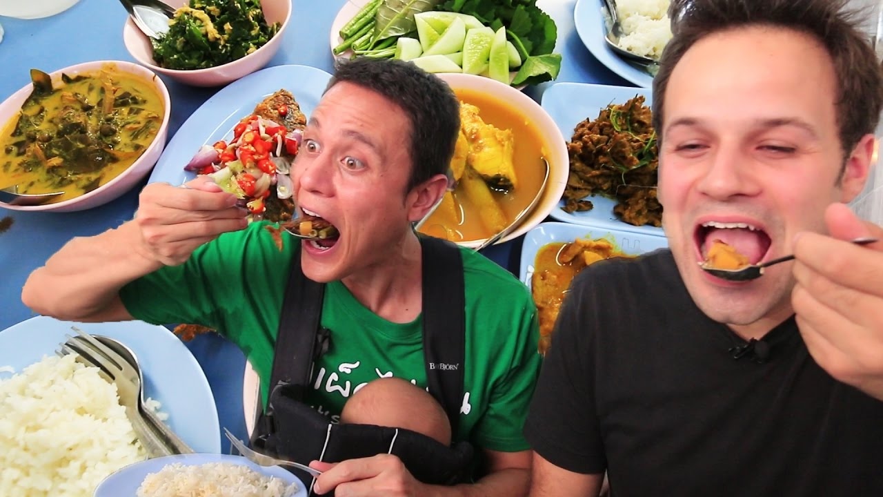 Thai Street Food Tour in Bangkok, Thailand | BEST Spicy BURNING Street Food Tour with Mark Wiens! | The Food Ranger