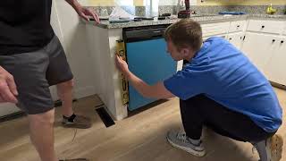 How To Install a Dishwasher in 4 Minutes! | Frigidaire FFCD2413US DIY Installation