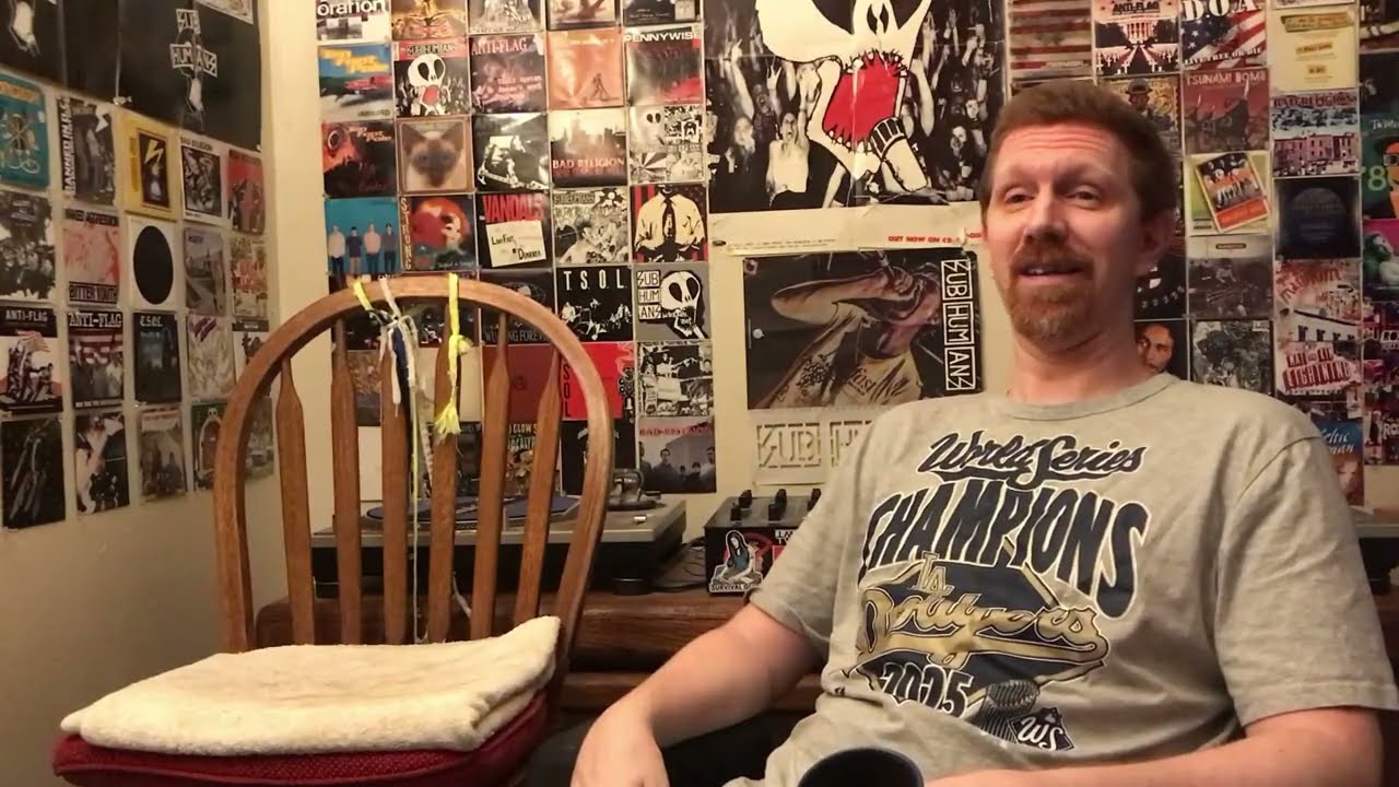 Shnootz - Reaction Video (Kim Wilde - Chaos at the Airport)