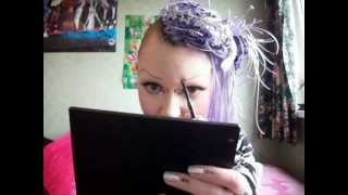 Glitter Eyebrow Tutorial by Laura Aurora