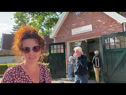 20210928 Borne Borne Bloeit in Koetshuis