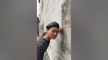 Sự khác biệt khi chơi trốn tìm giữa bạn và mẹ #Shorts