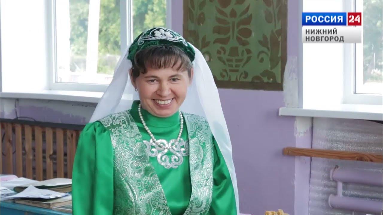 татарин с баяном. татарча видео. татарские народные песни. тальян гармун фото. гармонь татарская плясовая.