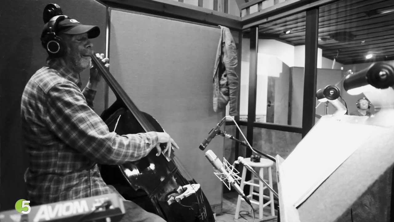 Skyline Trio feat. Ron Carter, Jack DeJohnette & Gonzalo Rubalcaba - Silver Hollow