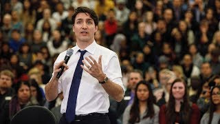 Trudeau tells woman to say 'peoplekind' not 'mankind'