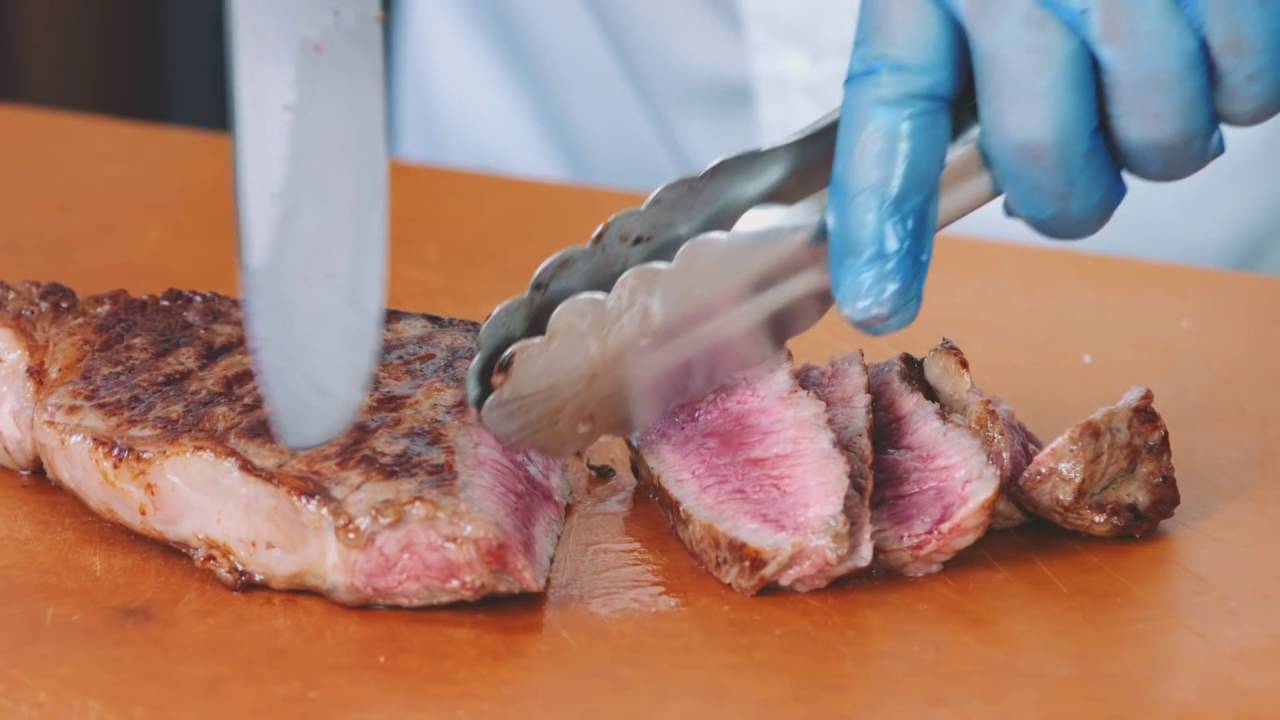 Quality differences of 7 different sirloin steaks - YouTube
