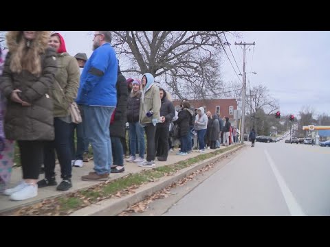 Hundreds travel for Kentucky university 'revival'