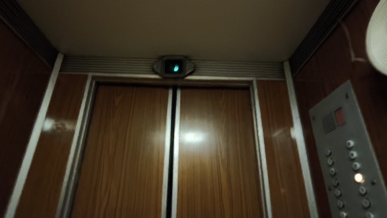 Имба лифты! Лифты ЩЛЗ 1995 года и ОТИС НЕВА 2011 года @eir_2002 @SPB-MAPPER655 