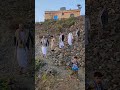 يتلقفون العيد قبل نزوله بعيدا عن صخب العالم على قمم تلامس السماء عيدكم مبارك