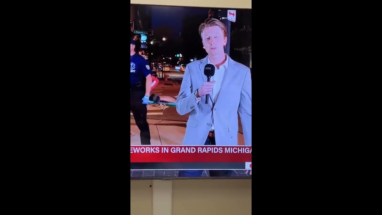 EMT S Accidentally Troll Live Reporter Lol