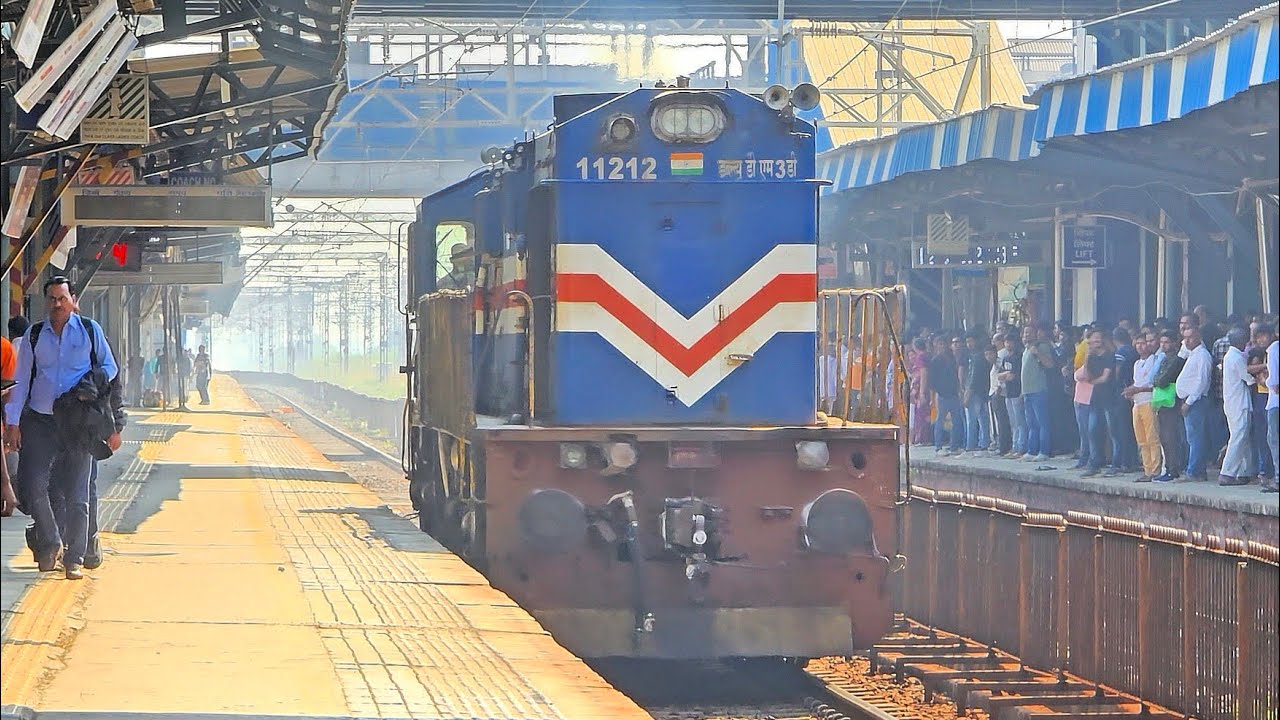 [EX-SABARMATI]11212 RATLAM WDM-3D IN LHF MODE 