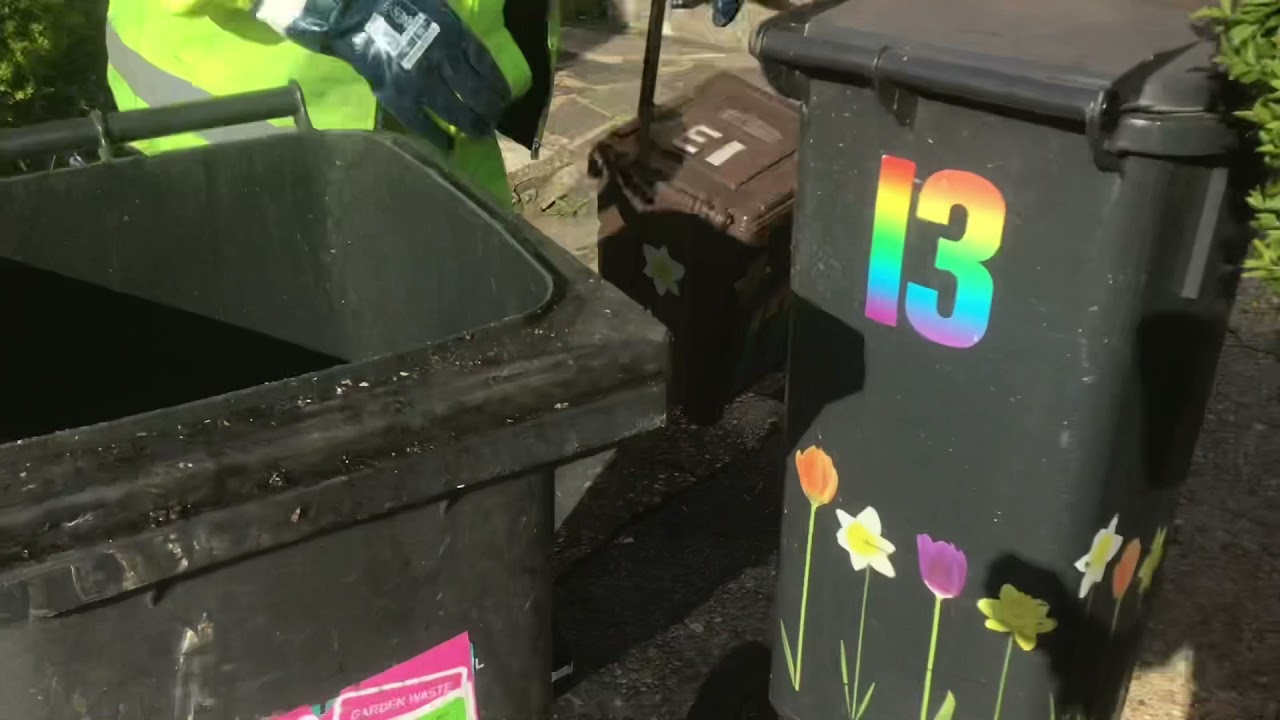 Food caddy collection in Bournemouth (22/04/2021) YouTube