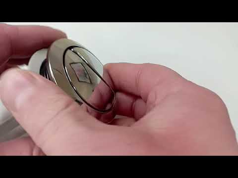 Кнопка унітаза подвійна велика 52х46х51.5х117.5, видео 1