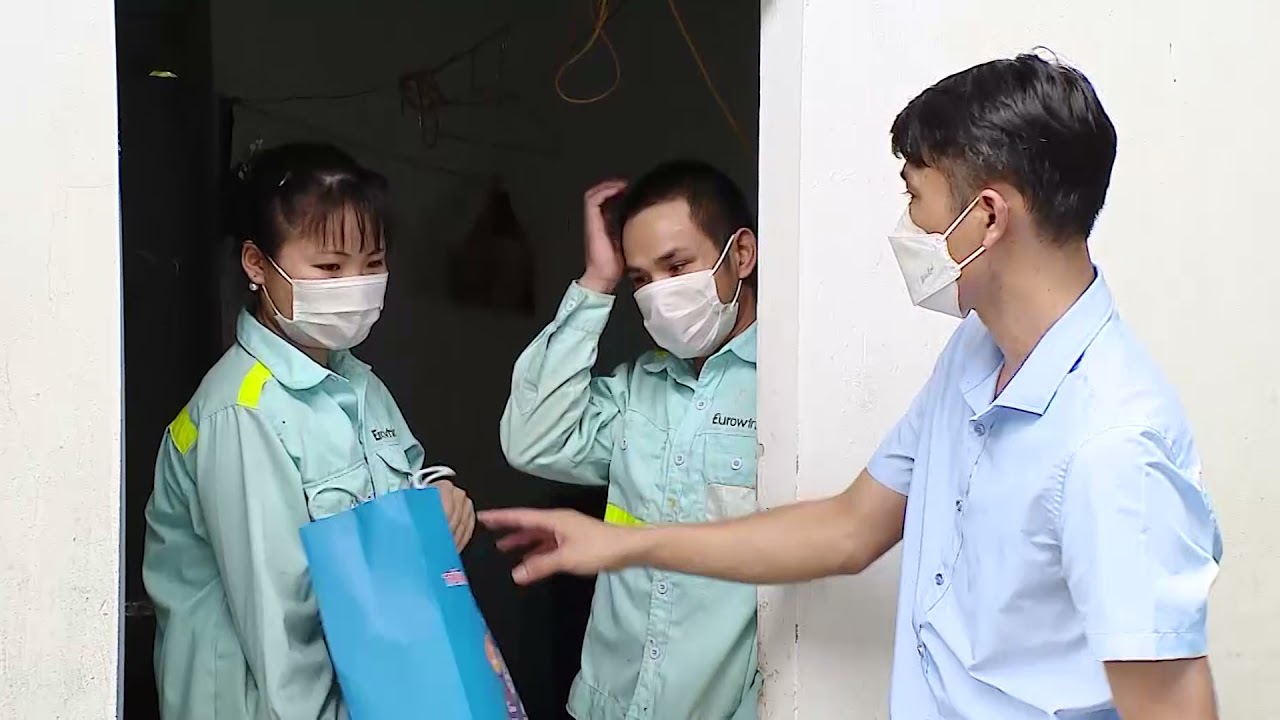 Phóng sự về vận động ủng hộ phòng, chống dịch Covid-19