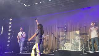 Jenifer - Entrée sur scène à Fontenay-sous-bois [09.06.2023]