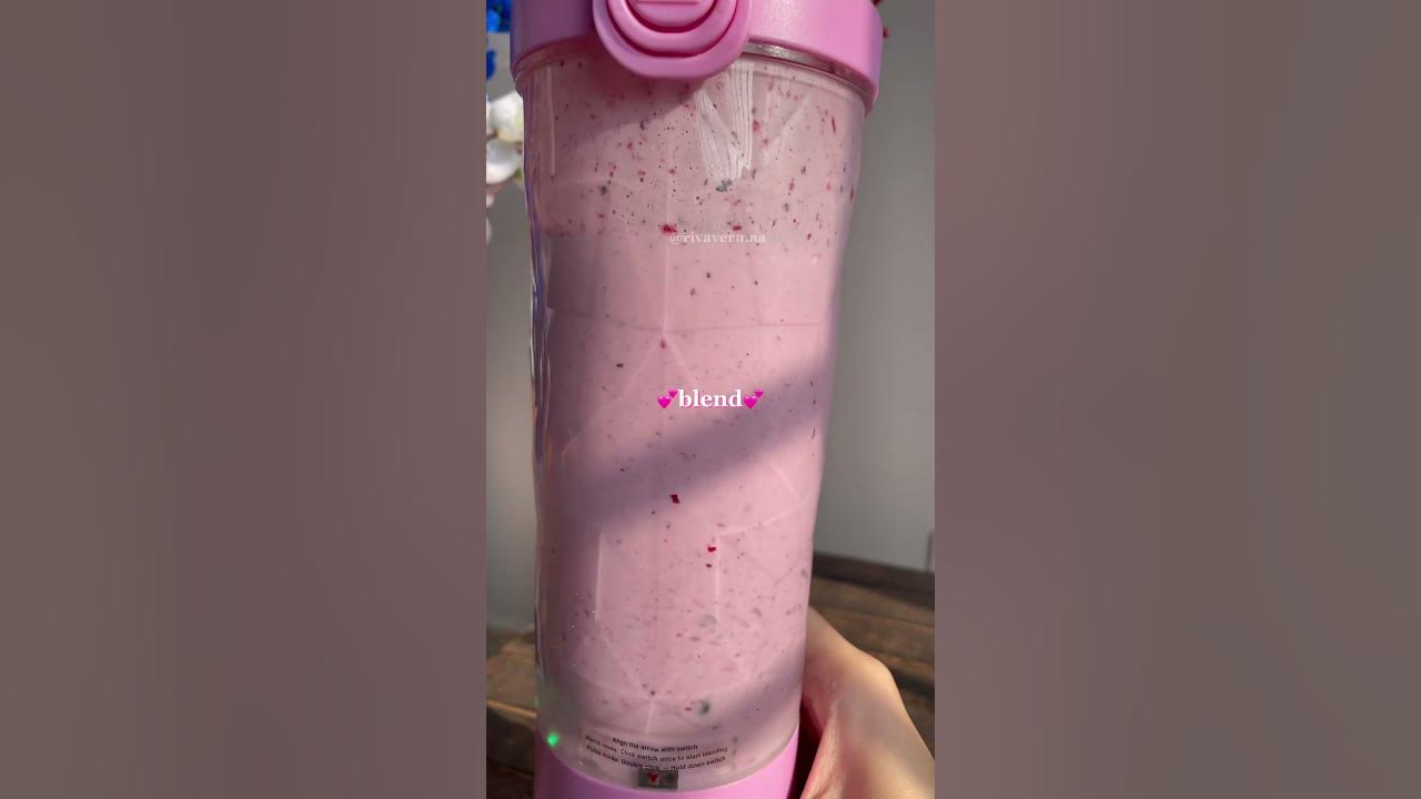 make-a-protein-smoothie-with-me-proteinsmoothie-gym-homemade-shorts