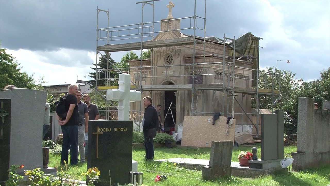 Olomouc opravuje sto let starou unikátní hrobku českého vlastence a mecenáše