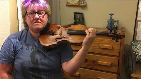 VIOLIN d melodic minor, 3 octave scale