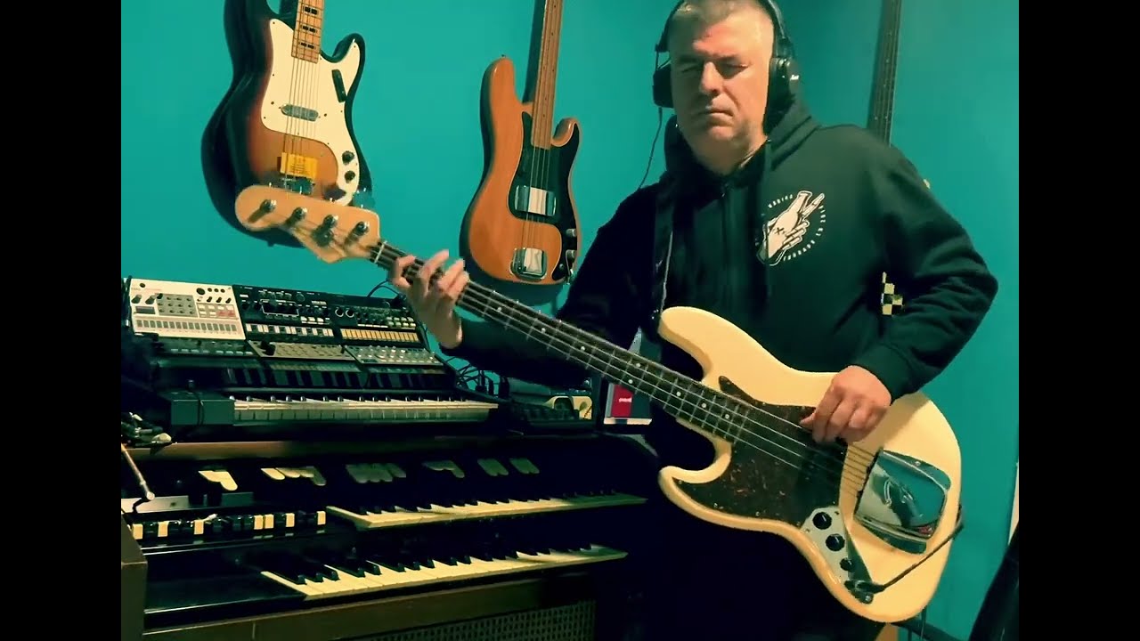 [Bass Cover] Ian Carr’s Nucleus - Gone with the Weed