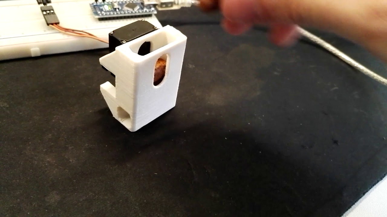 Pill dispenser mechanism