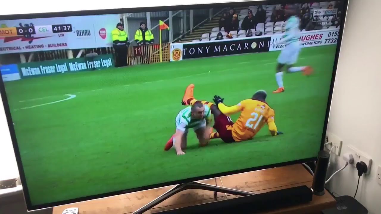 Scott Brown Celtic, cheating again to get an opposition player sent off