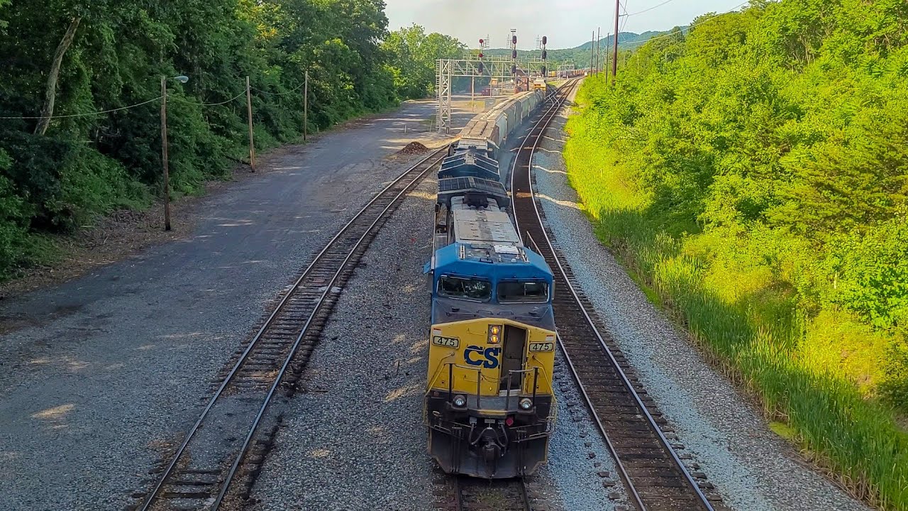CSX local with a YN2 leader, the Spirit of Ravenna, and fallen flags works Cumberland Yard YouTube
