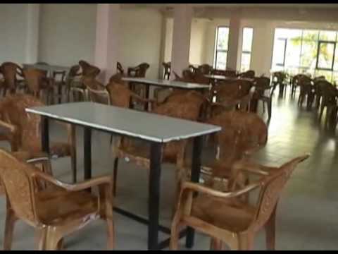 This shows the separate bar area of Prince wedding Hotel Kesbewa, Sri Lanka. This can handle over 150 guests at once.