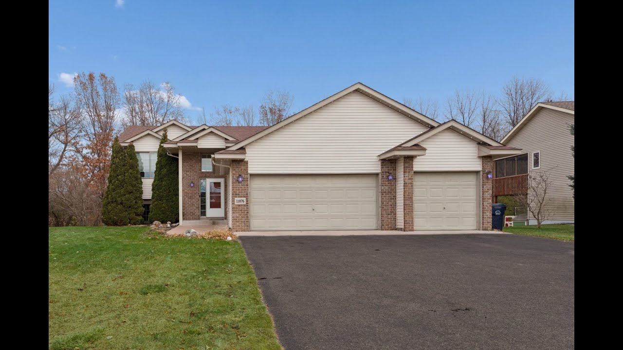 11876 N Meadow Curve Lindstrom, MN | ColdwellBankerHomes.com