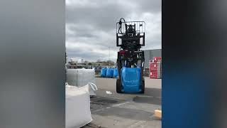 JKB | HK SGKTR brick & block clamp with forklift mount