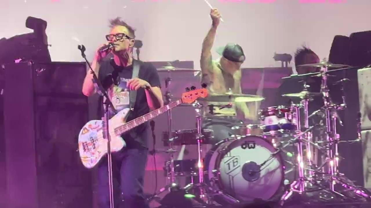 Blink 182 - Feeling This - When we were young 10.19.2025 #LasVegas #WhenWeWereYoung #Concert 