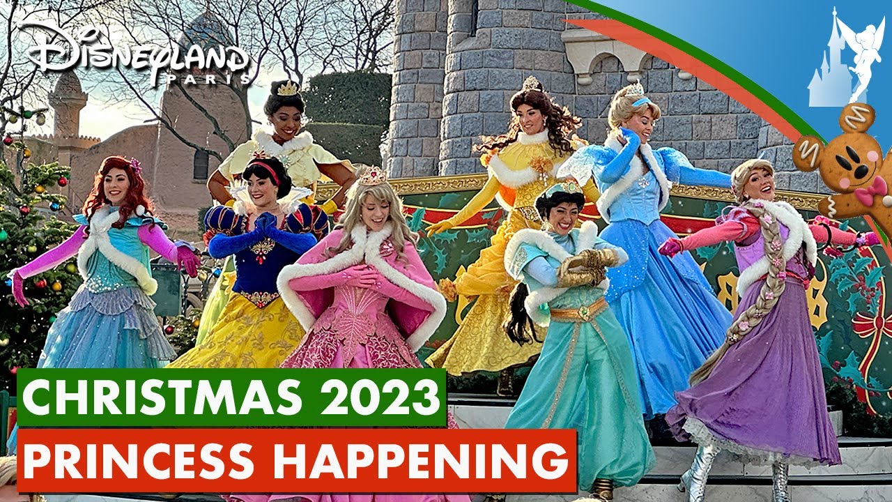 🎄 Disneyland Paris CHRISTMAS 2023: Aurora's Winter Wishes with the Disney Princesses on Castle Stage
