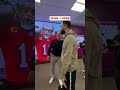 Warm welcomes 🤝  #49ers #nfl #mikeevans