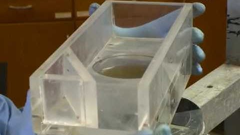 Sediment Core Extrusion Method at Millimeter Resolution Using a Calibrated, Threaded-rod