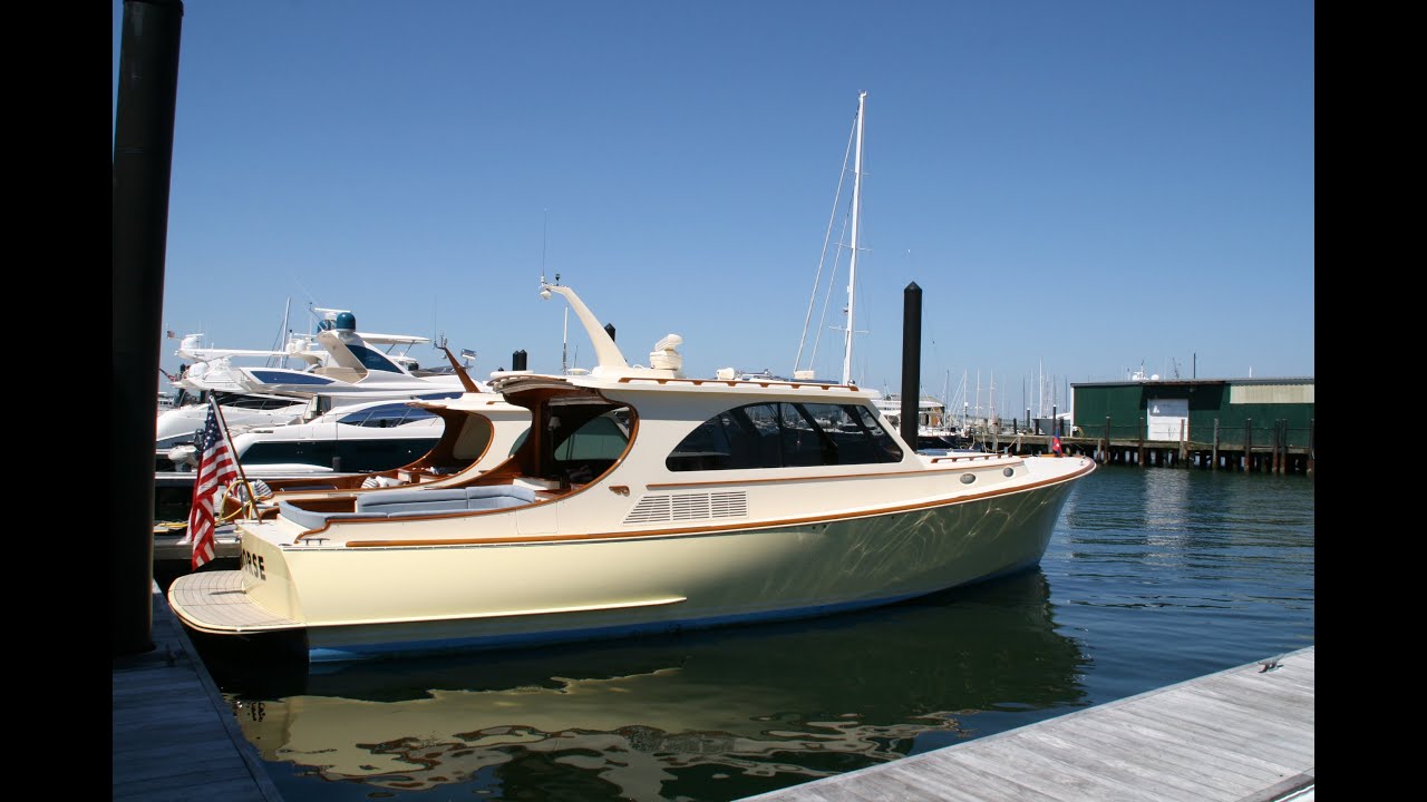 SEAHORSE - 2014 Hinckley Talaria 43