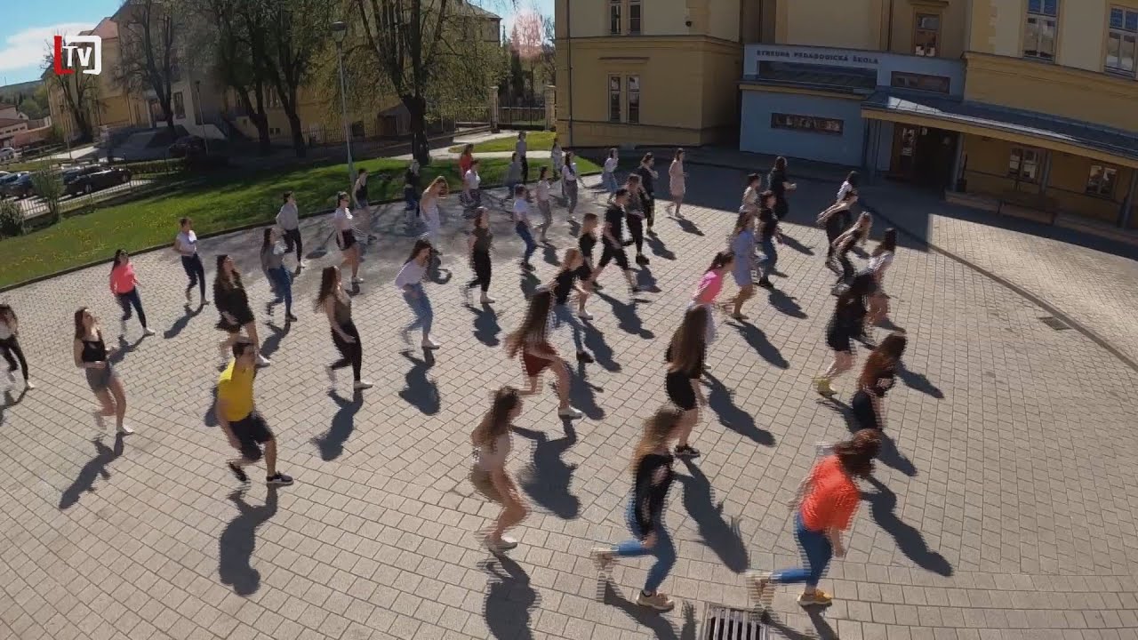 [4/20] Famózna tanečná výzva Jerusalema na levočskej pégečke  (18. 5. 2021)