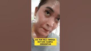 funny moment when for the sake of her husband, the mother dances until she sweats ‼️‼️ #funny #la...