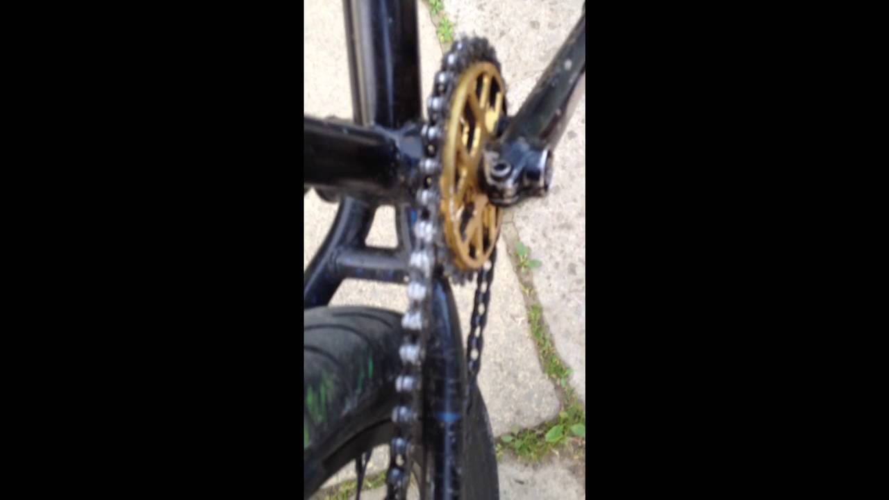 Webisode 1 -cake party