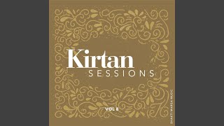 Mann Preet Charan Kamalare (Live) (feat. Paramahamsa Vishwananda)