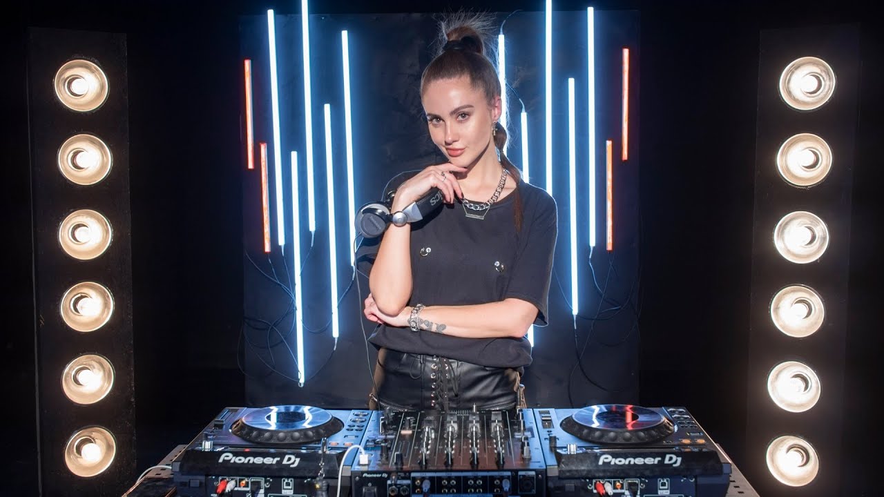 Justri -  Dark Loft Studio, DJ Mix [Bass House, Tech House]