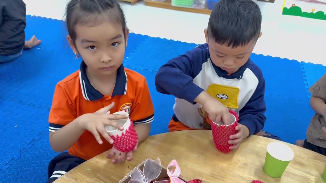 Hoạt động Steam: Thiết kế thiệp nhân ngày 8/3 🌸🌸