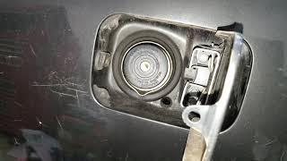 W140 Benz manually unlock fuel door screenshot 5