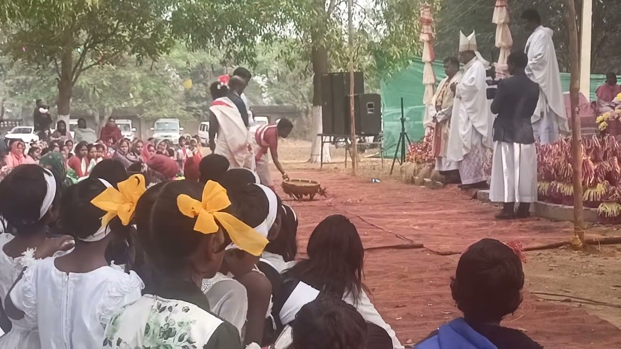 फा रोहित का पुरोहित अभिषेक ,मालम नवाटोली पारिश