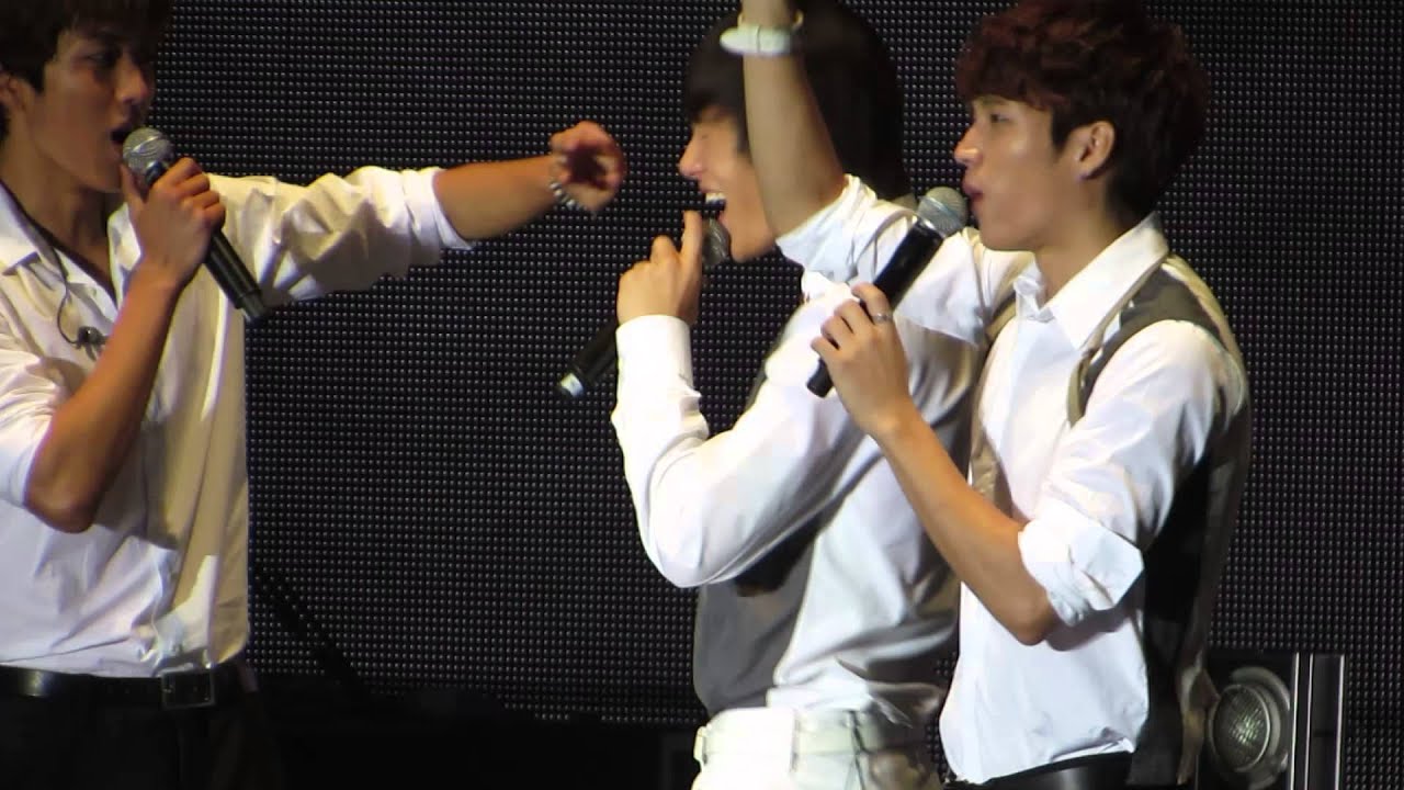 130818 INFINITE OGS in HK - member aegyo and singing