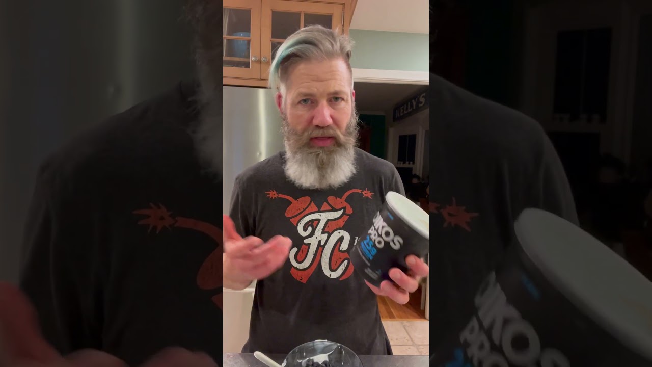 Oikos Pro Taste Test (25g protein per serving!)